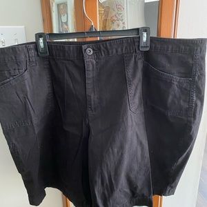 Gloria Vanderbilt shorts sz 22w like new worn once